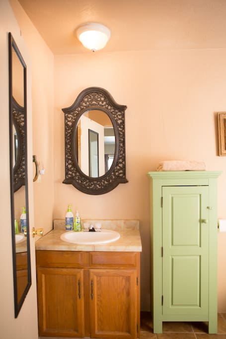 Clean bathroom with hot jet tub