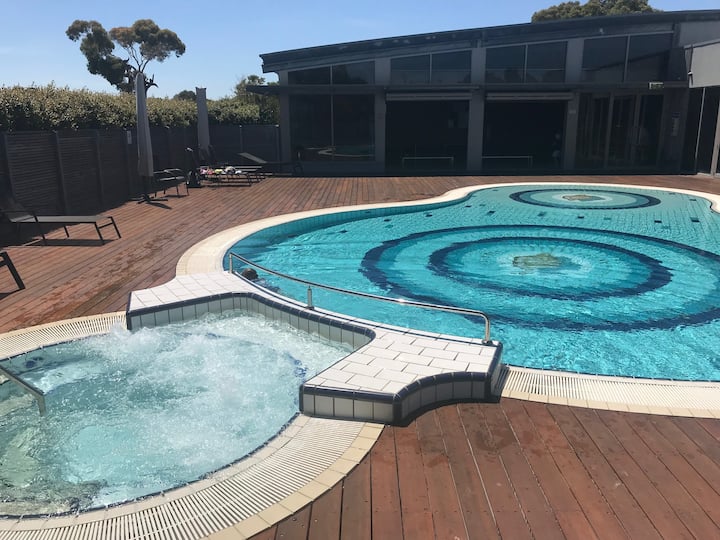 🦘 Loch Nest - heated pool, tennis, foxtel, wifi