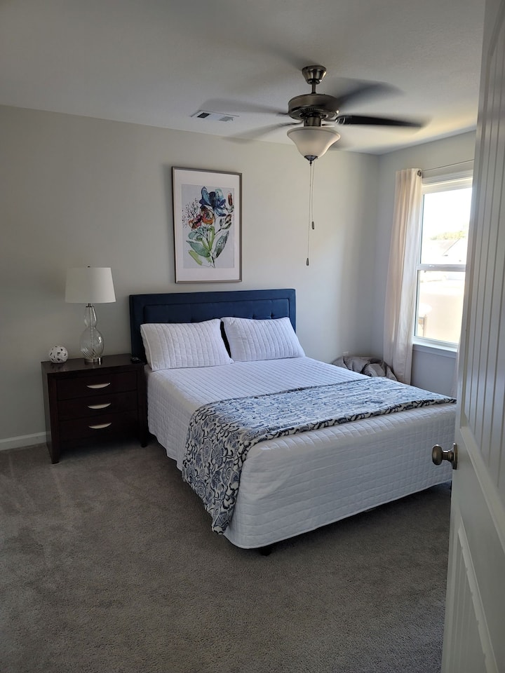 Comfortable Bedroom in home in Auburn Houses for Rent in Auburn