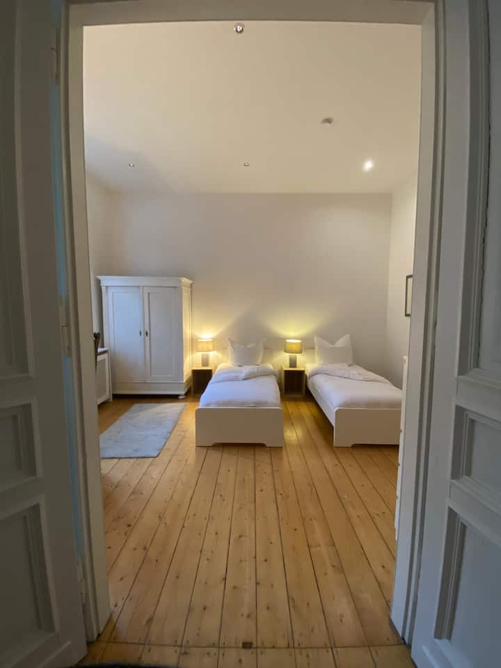 חדר שינה 2 עם דלת צלייה