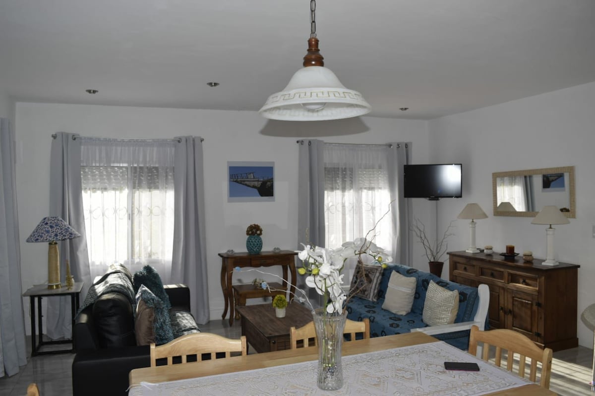 Erfolgreiche Airbnb-Immobilie: Perfect for the very quiet family! in El Chorro