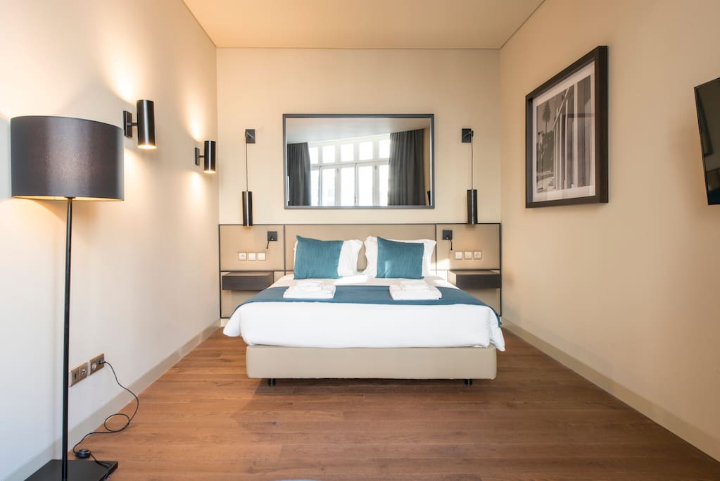 8 Building by Lisbon Five Stars: Studio 2 pax