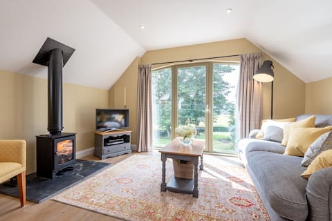 Top Airbnb: The Bothy; Cosy Country Hideaway near St Andrews in Fife