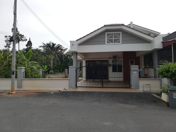 Bandar Tun Abdul Razak Vacation Rentals Homes Pahang Malaysia Airbnb