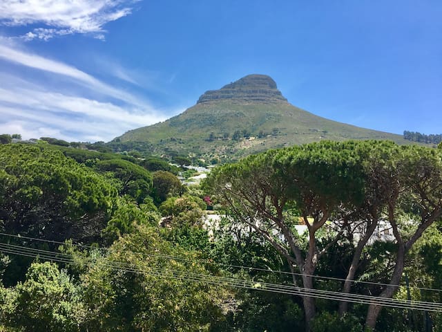 Luxury Victorian Villa with pool & gorgeous views gallery image 2