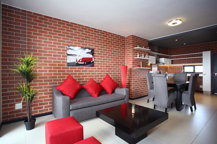 2 Bed/2 Bath The Vantage next door Rosebank Mall