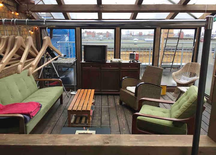 ספה נפתחת בחממה 