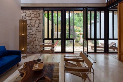 Top performing Airbnb: Casa Chembech, Architectural gem Mejorada / Downtown in Colonia Santa Rosa