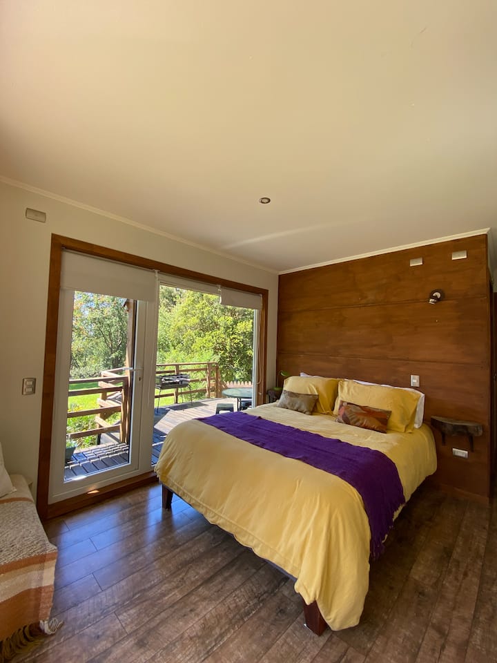 A double room with an en-suite bathroom and terrace