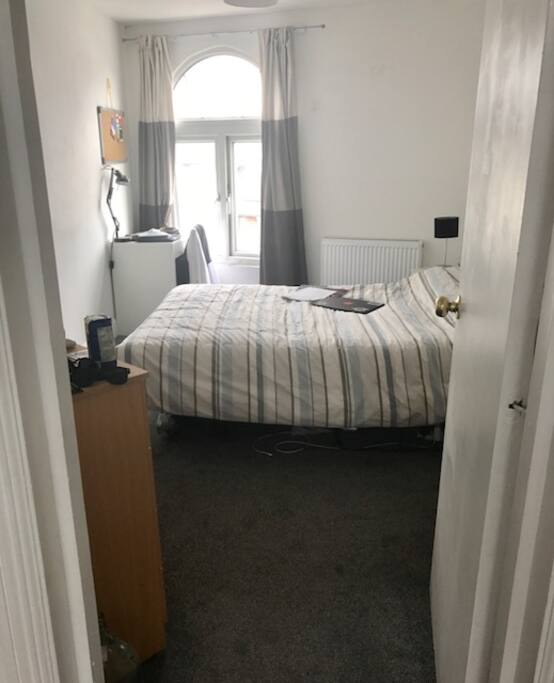 Second large bedroom