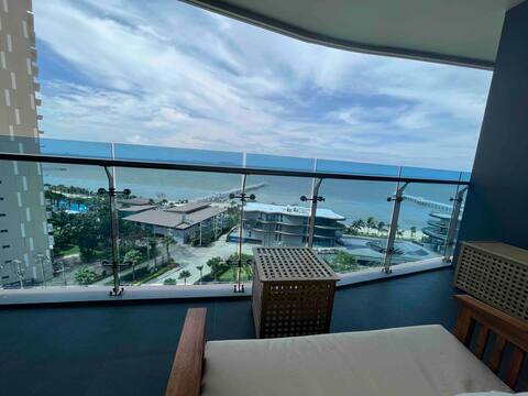 Cozy room with Sea view and private beach