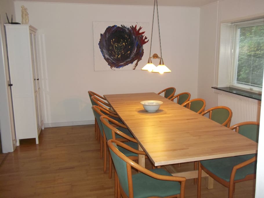 Spisestue m/plads til ti personer