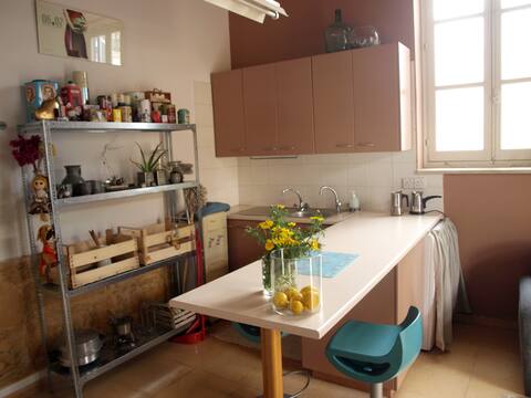 Cozy home in city centre traditional neighborhood