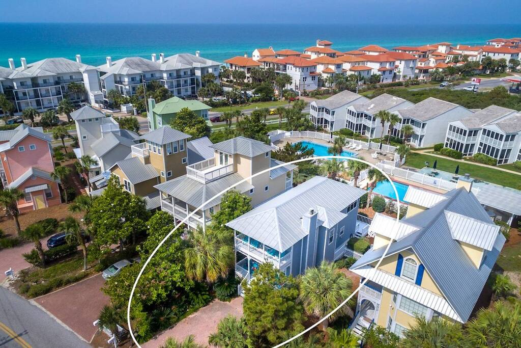 Short Distance from the House to the Beach Access!