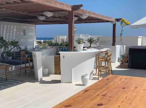 Boho-Chic Sea View 4-room Chalet w Hot Tub @Almaza