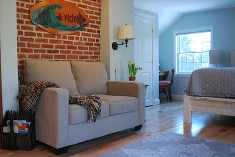 The Osprey Nest Suite ★ Private Entrance & Bath