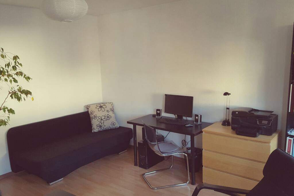Gästezimmer (Büro)