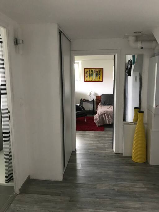 Hall d'entrée avec penderie