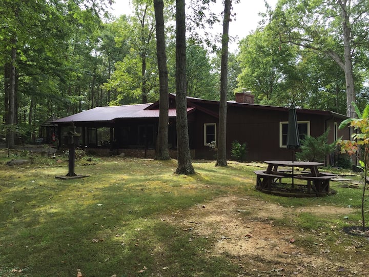 Green River Lake•Vacation Home•with pool + hot tub