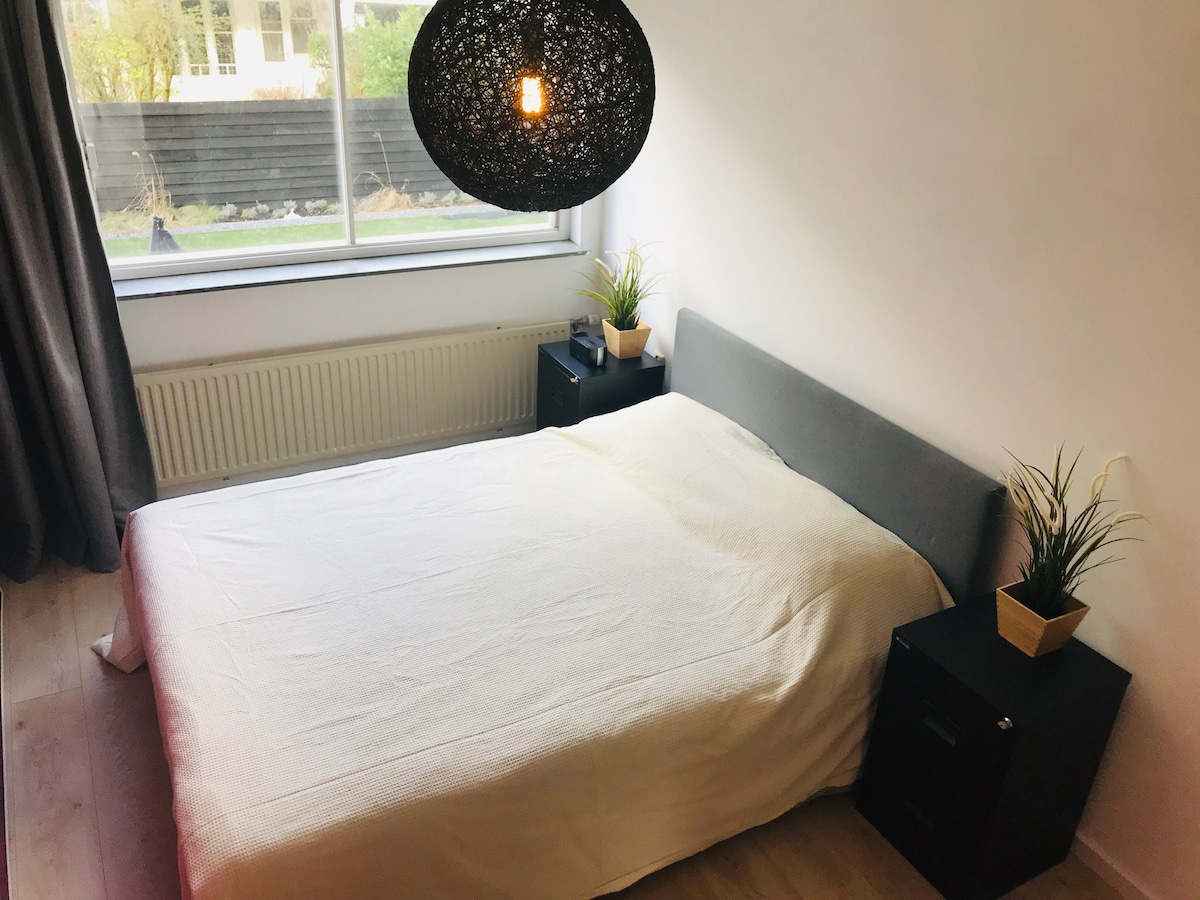 غرفة النوم 1