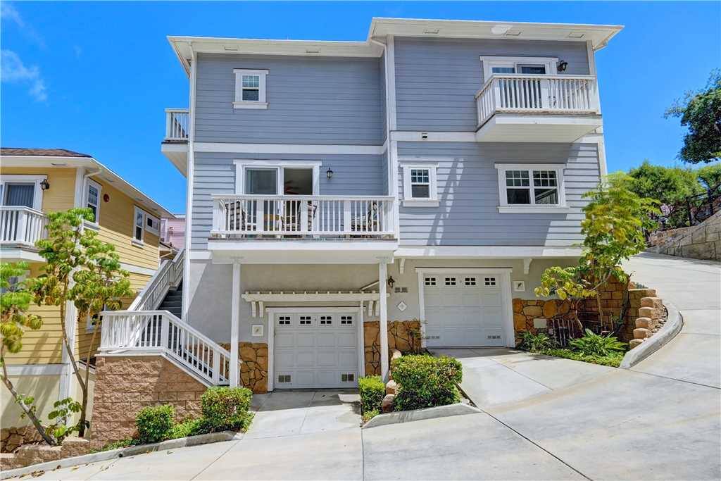 2-FRONT OF HOUSE