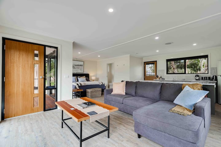 One Bedroom Cottage With Outdoor Spa - Moama