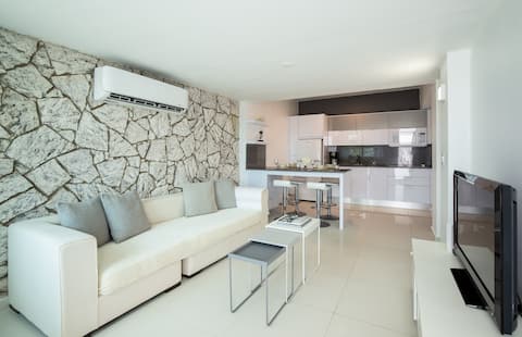💫 Isla Verde Apartment 3 minute walk to beach 2B 💫