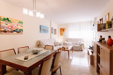 Apartamento en la Costa Brava. Parking incluido.