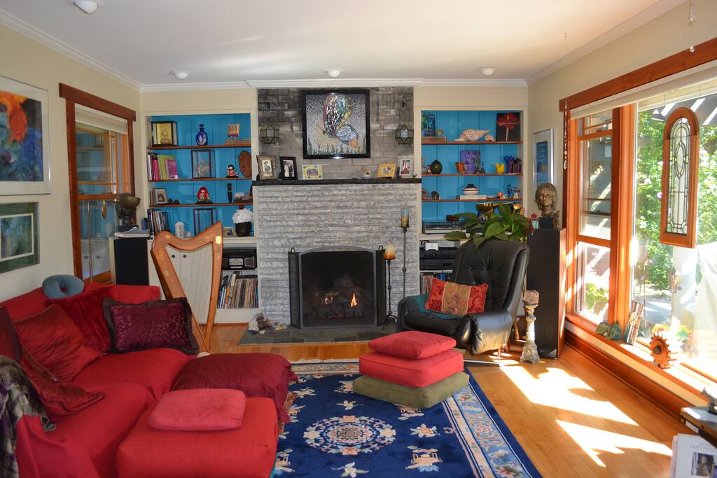Living room - shared with owner