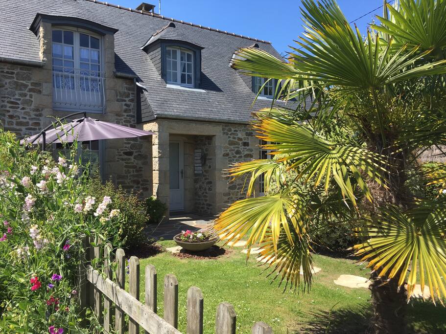 entre de la maison et jardin