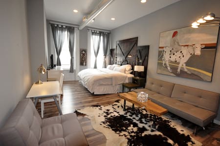 Spacious & Stylish 1600 sf 2 fl backyard bbq grill