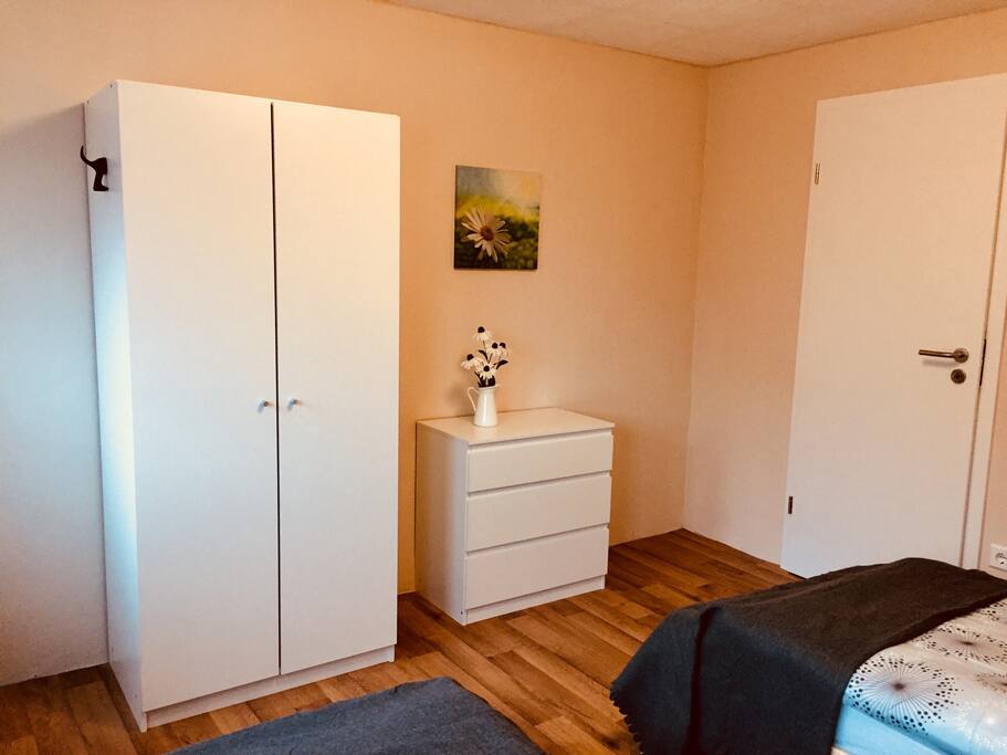 Schlafzimmer 2