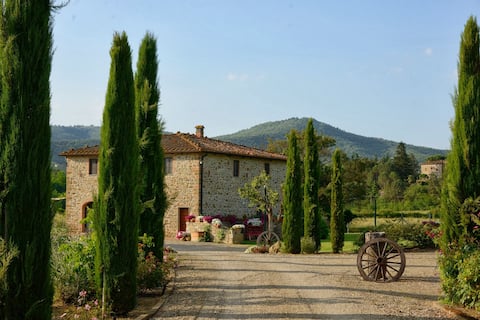 villa w/ pool, park and lot of charme by Vacavilla