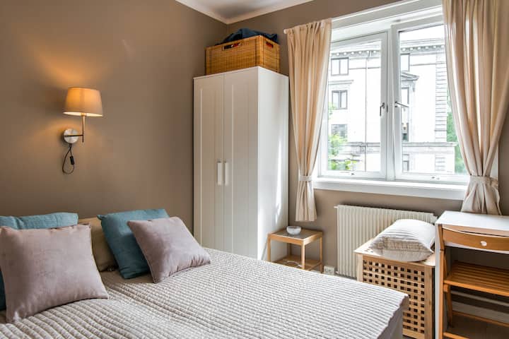 卧室2 ， 2x80厘米