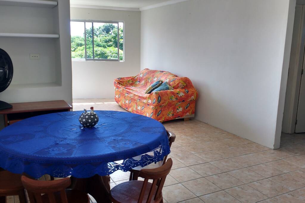 Sala de estar/jantar.
