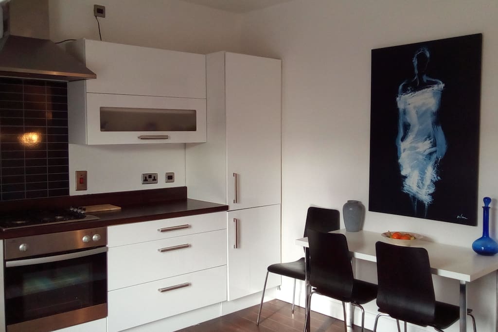 Fully fitted kitchen