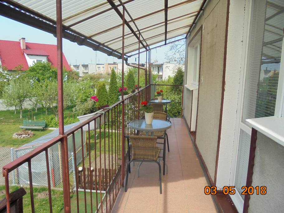 Balkon z osobnym wejściem do pokoju