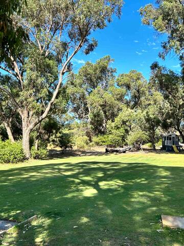 Slice of coastal bush paradise gallery image 2