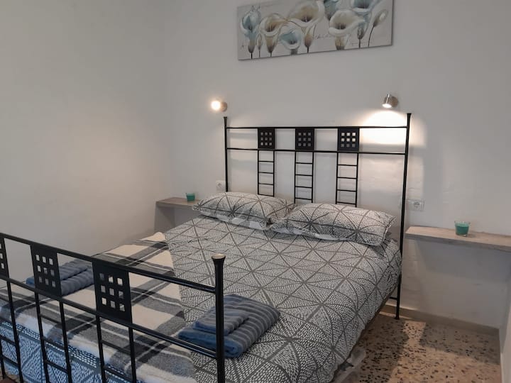 ห้องนอนที่ 2

เตียงคิงไซส์