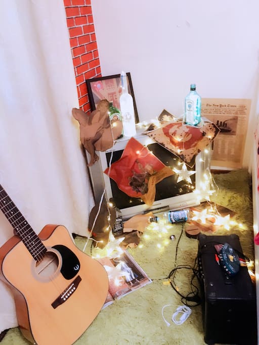 卧室一角a corner in the room