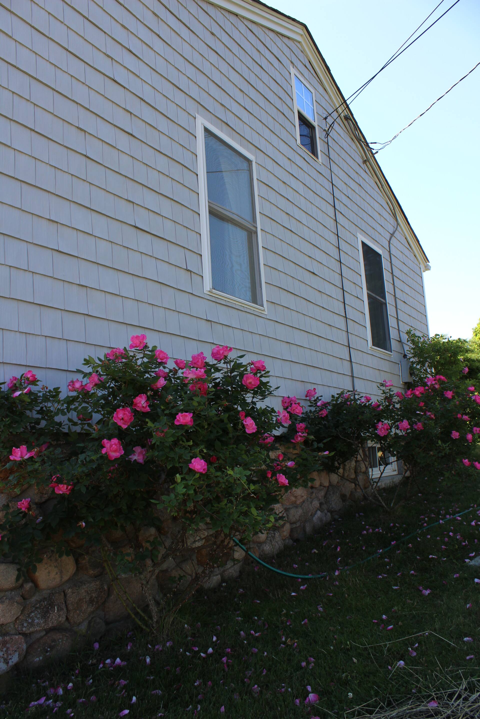 Beach Cottage 1 Mile From Weekapaug & Misquamicut