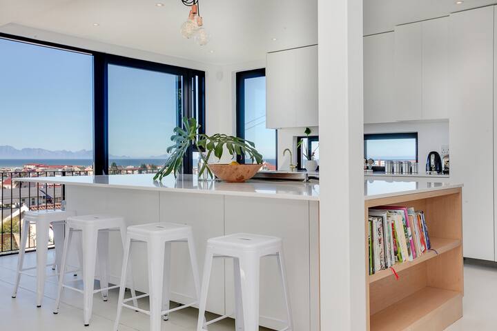 Muizenberg Villa gallery image 5