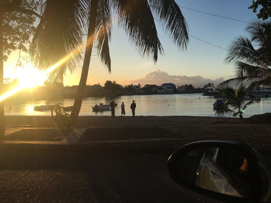 Port de pêche au centre ville (10 minutes à pied de l’appartement)