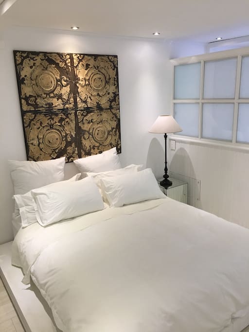 Queen size bed