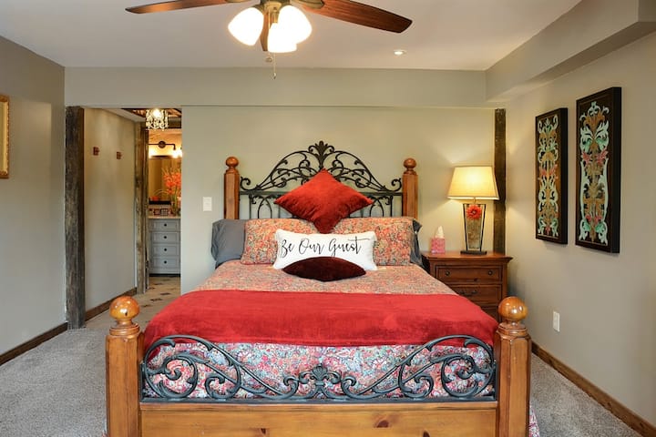 Hacienda suite bed