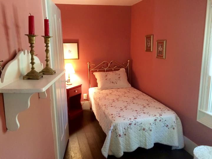 Udobna jednokrevetna soba