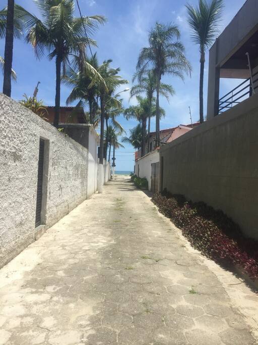 Acesso à praia.