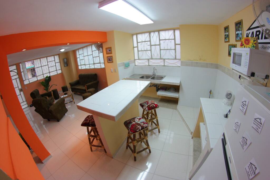 Salon,cocina y pantry!!!!