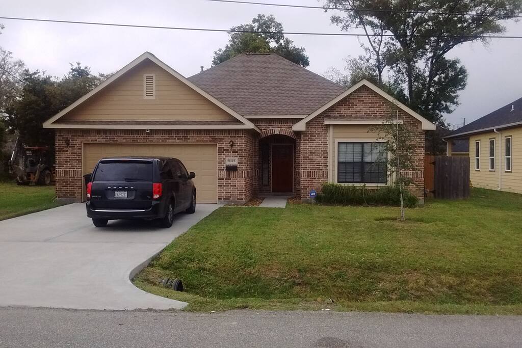 To show the customer how beautiful the house is outside as well as inside.