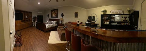 Successful Airbnb property: A place to call home Apt#2 in Midland